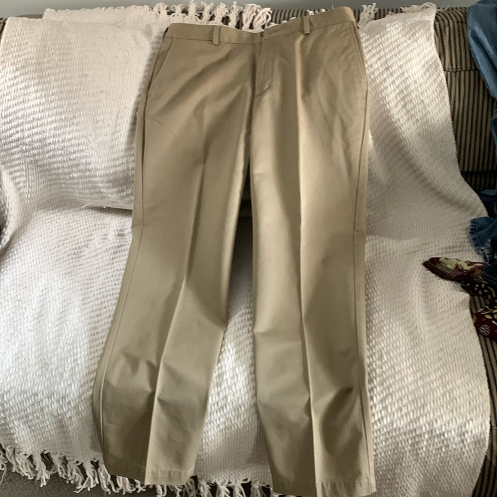 Jos. A. BANK 38x32 Tan